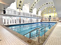 Badeschiff Freizeitbad – Spaß, Entspannung und Schwimmvergnügen